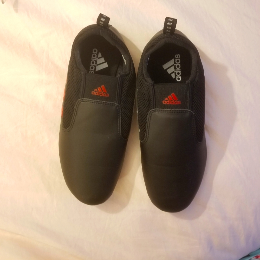 Adidas Taekwondo leather shoes in Black and red. Brand new, never worn.